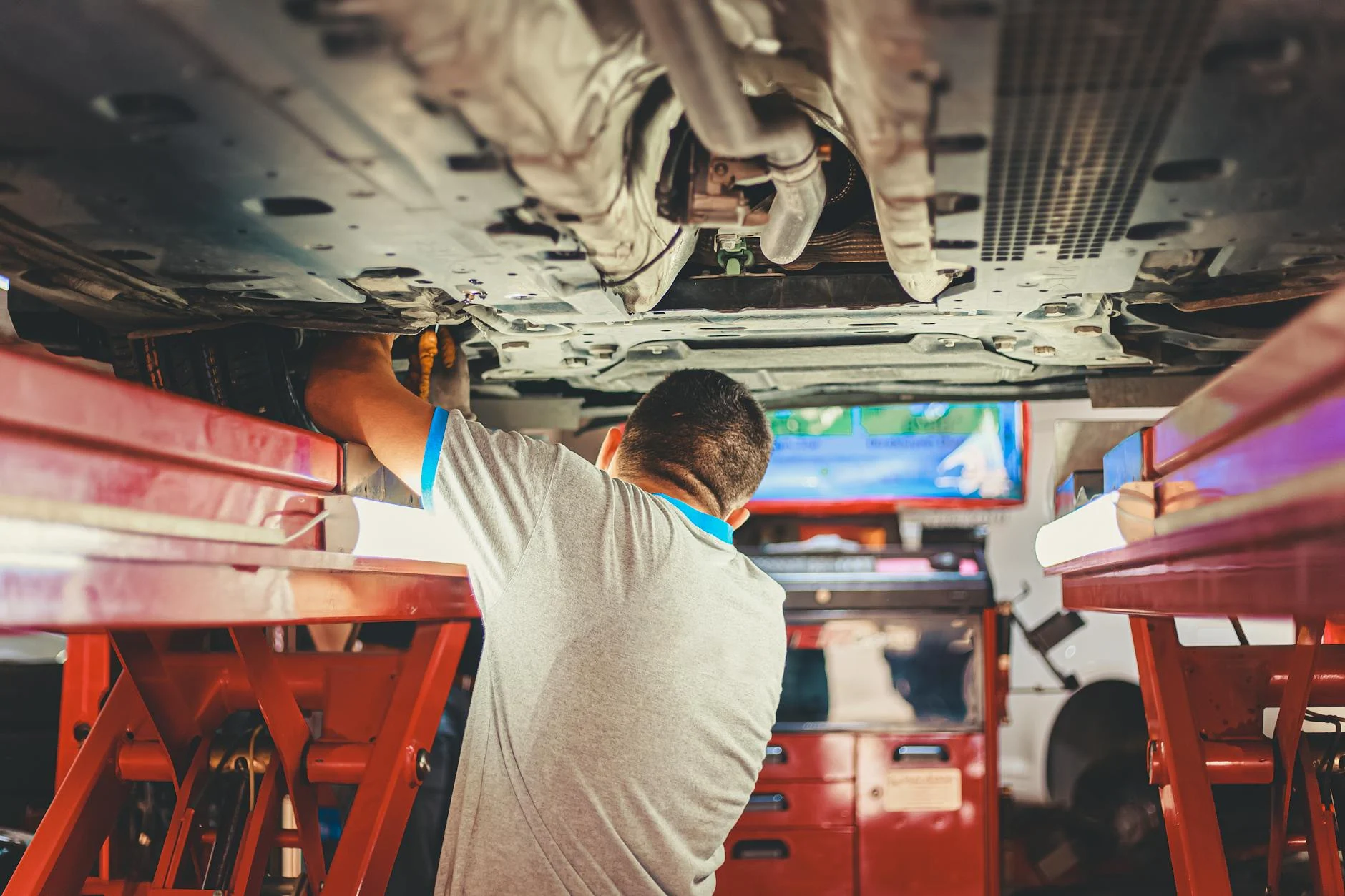 Transmission Rebuild: Decoding Today's Rates for Essential Repairs