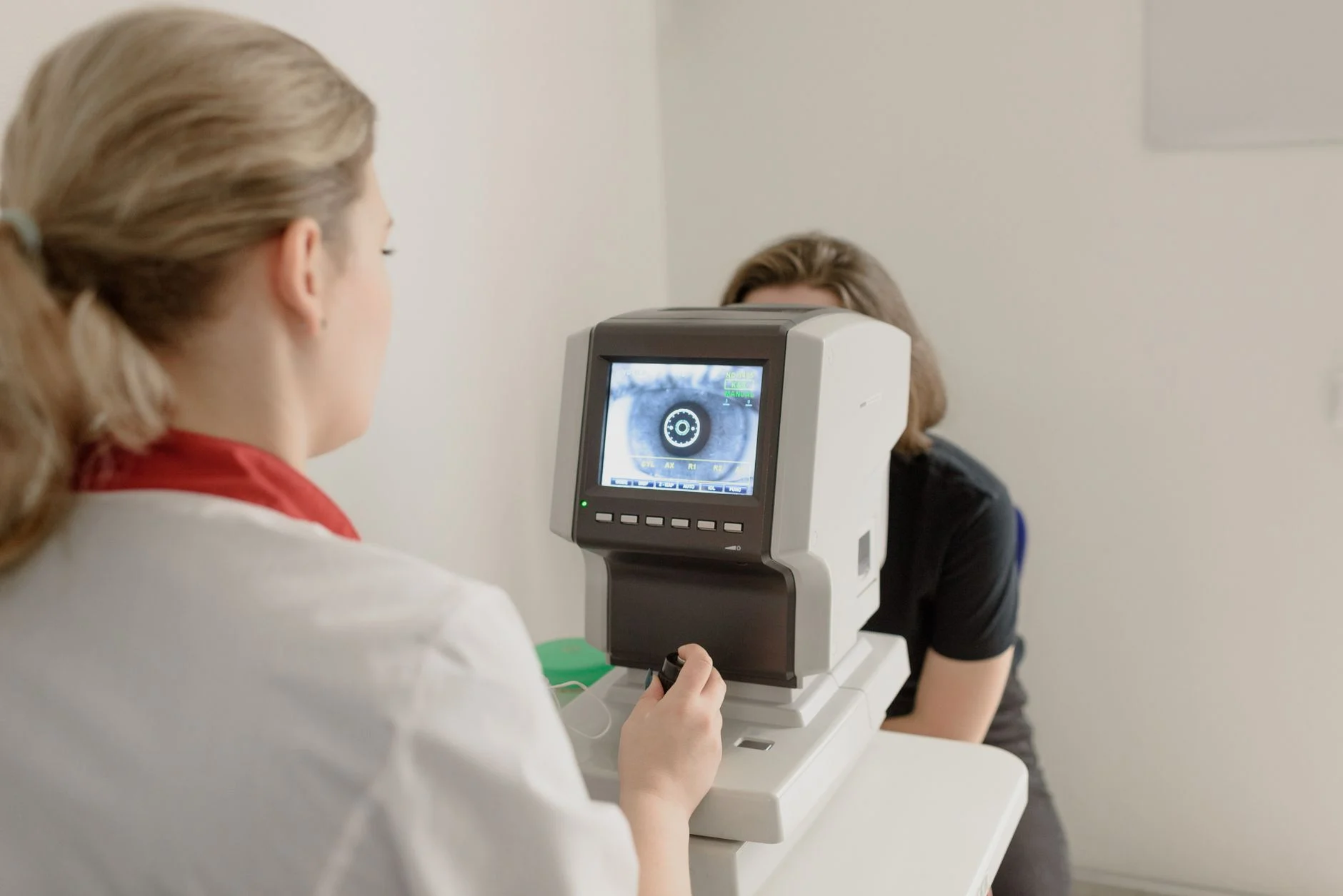 Lasik Eye Surgery Costs in 2026: An Updated Guide