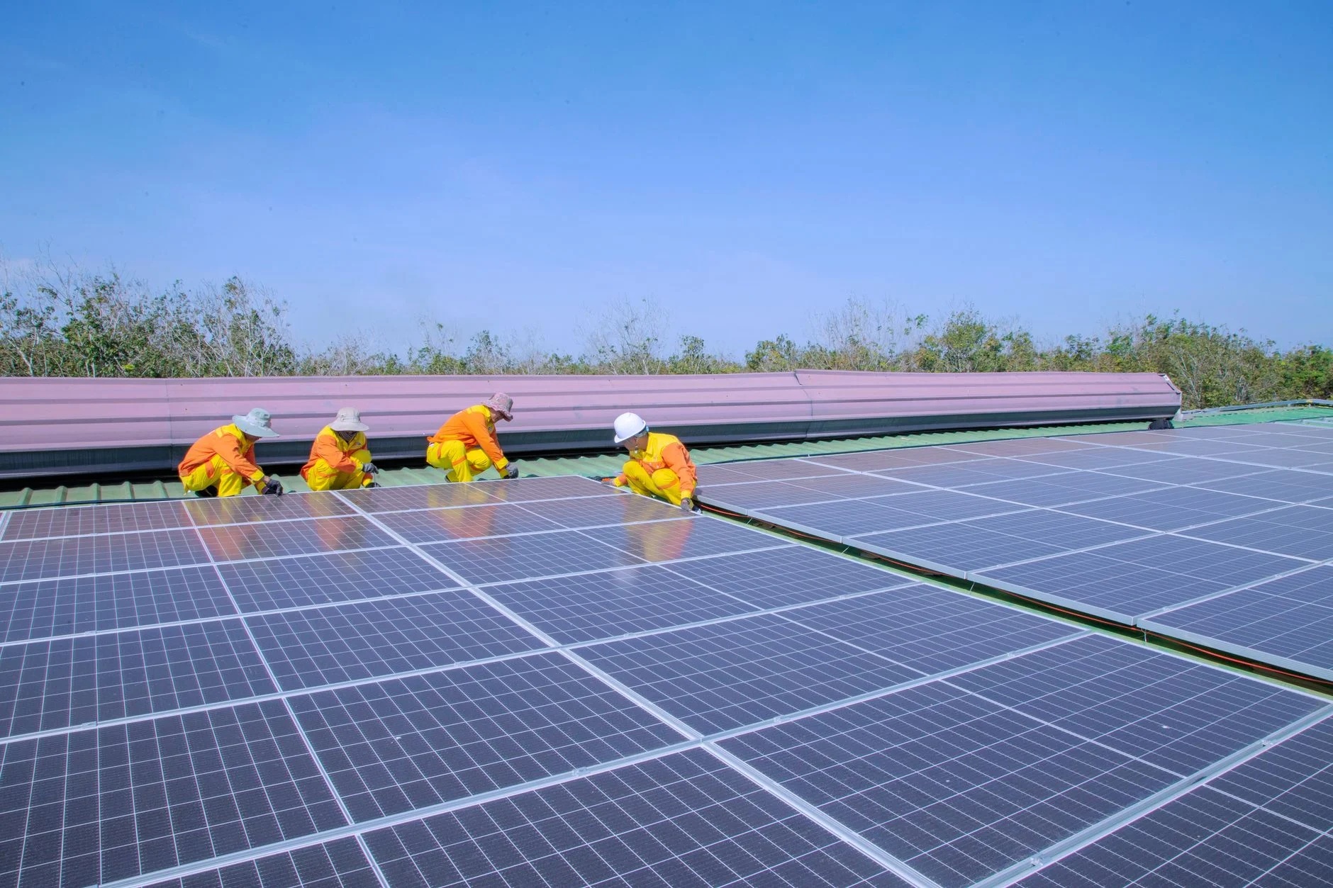 Solar Panel Installation Cost 2026: What Are Today's Rates?
